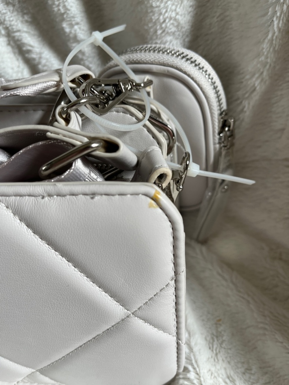 Steve Madden Quilted Crossbody Bag in Light Beige - Picture 3 of 8